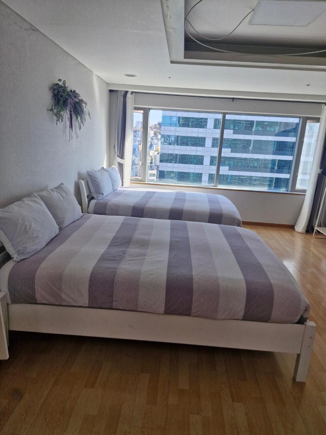 Hongdae Residence-4 - 1min From Hongik Univ Station #1 Apartamento Seul