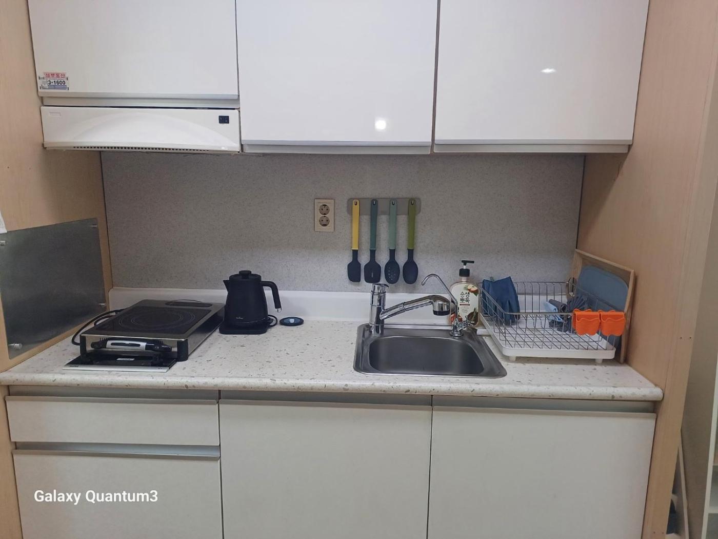 Hongdae Residence-4 - 1min From Hongik Univ Station #1 Apartamento *